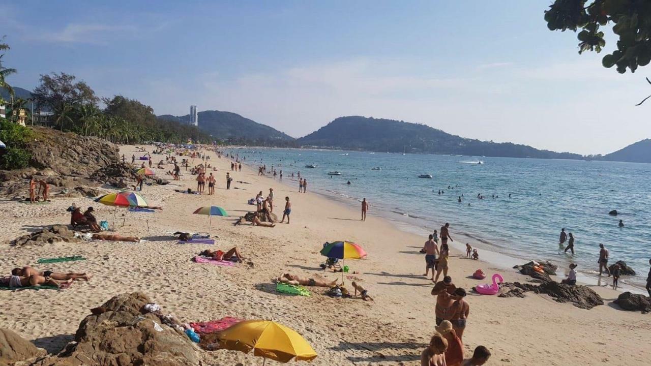 Baan Thai Beach Side Residence Patong Exteriör bild