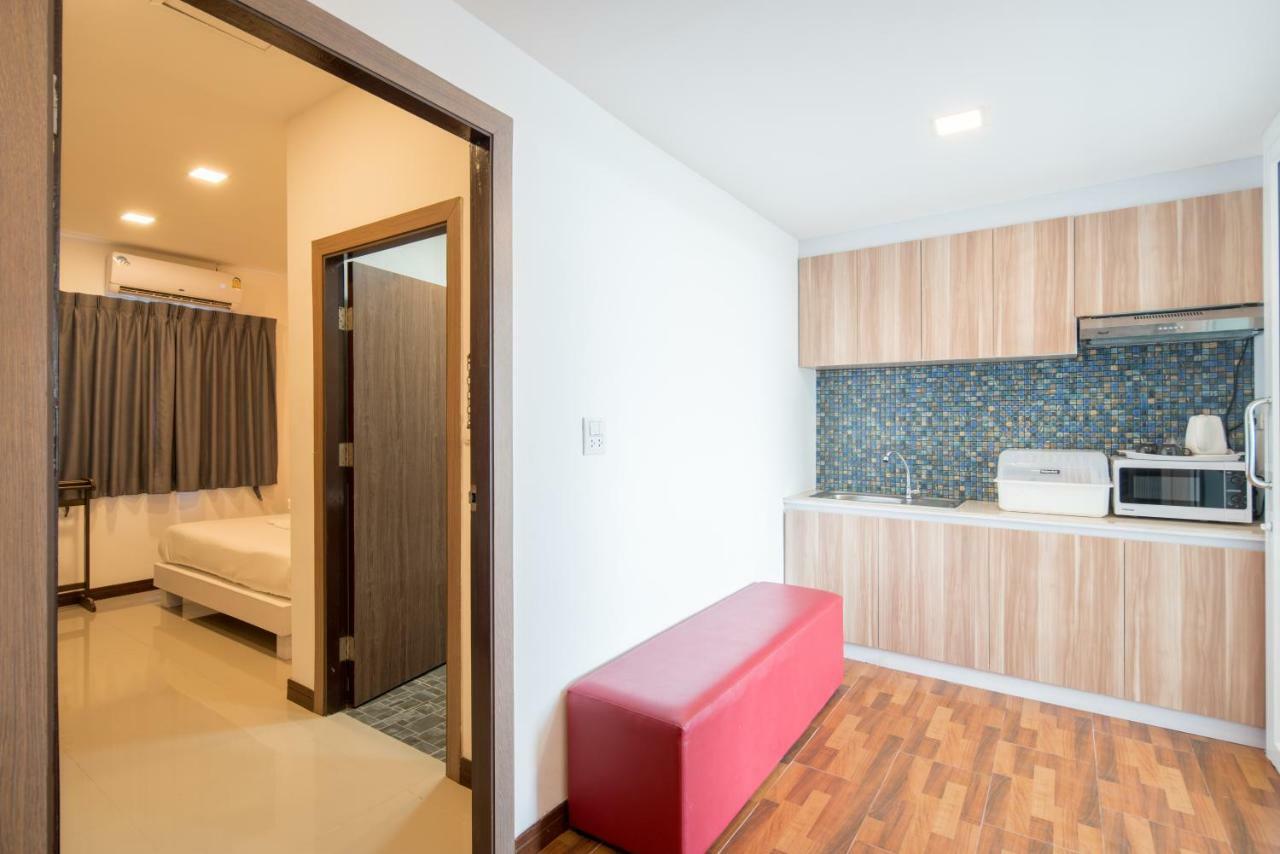 Baan Thai Beach Side Residence Patong Exteriör bild
