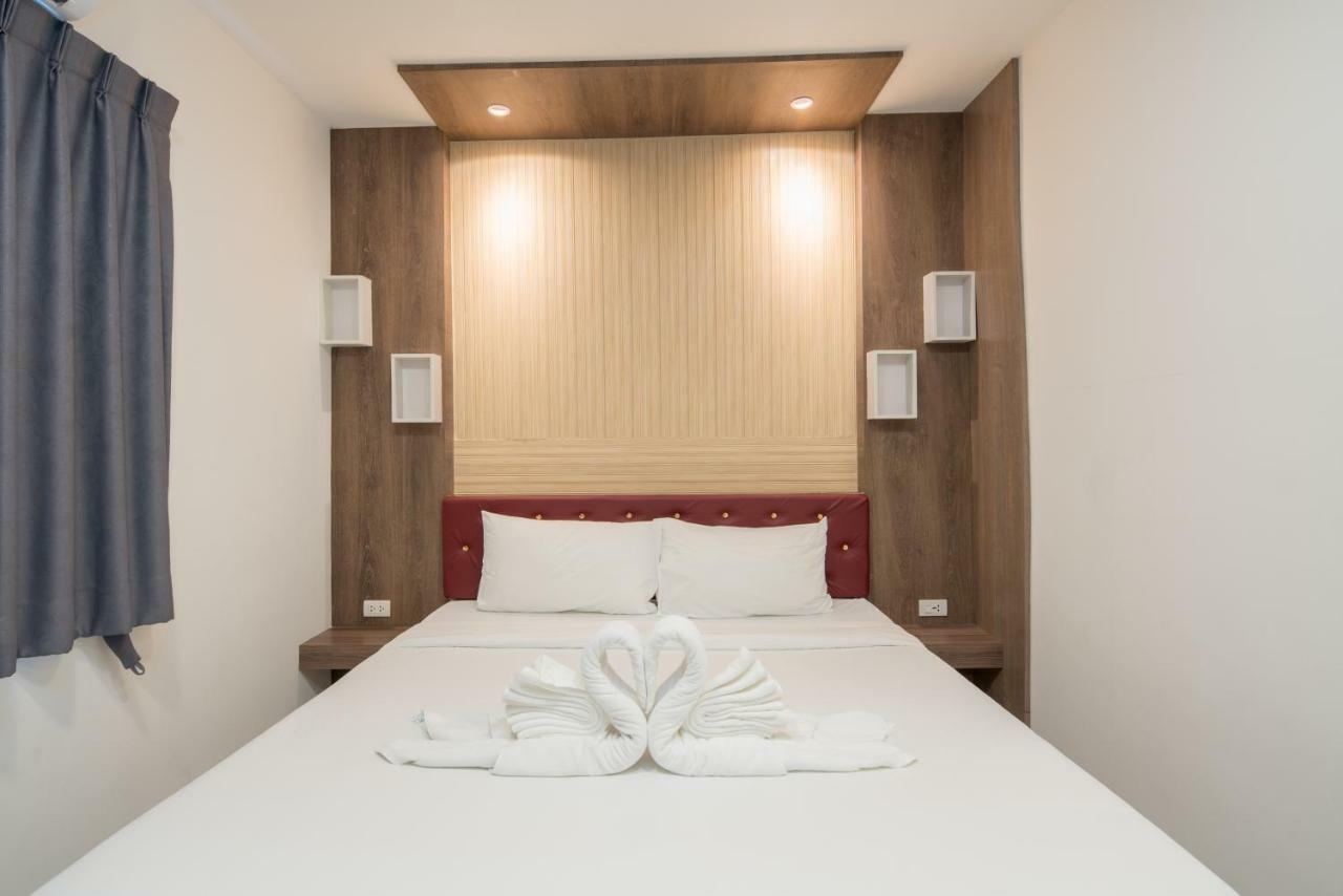 Baan Thai Beach Side Residence Patong Exteriör bild