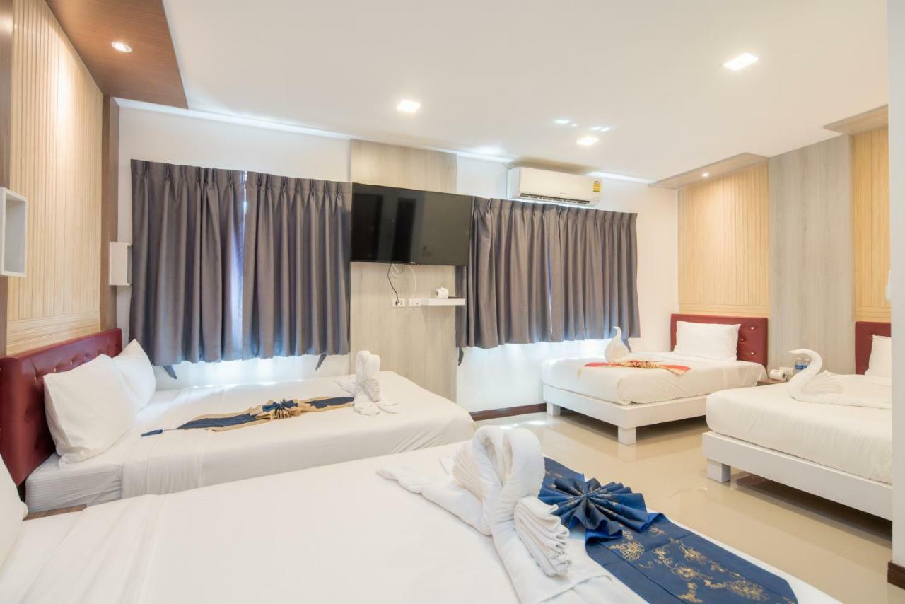 Baan Thai Beach Side Residence Patong Exteriör bild