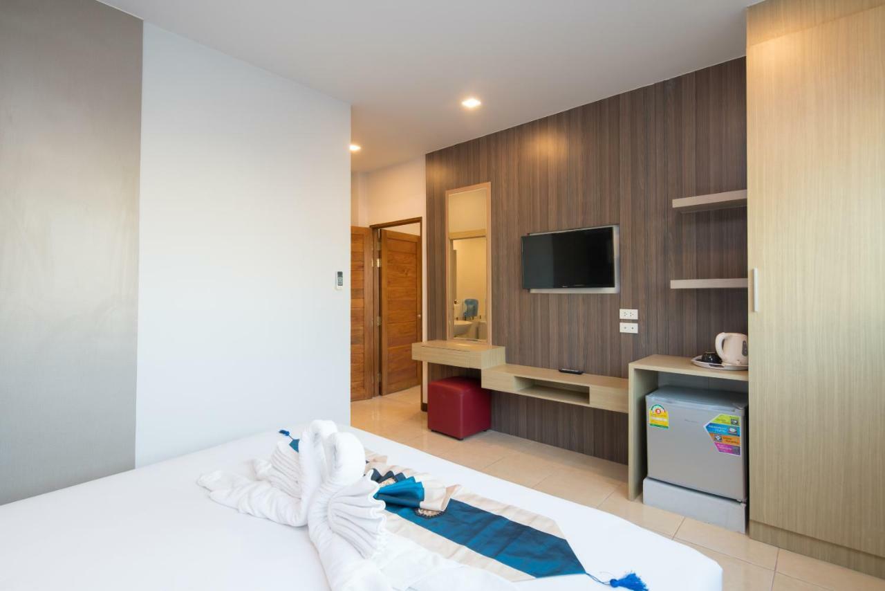 Baan Thai Beach Side Residence Patong Exteriör bild