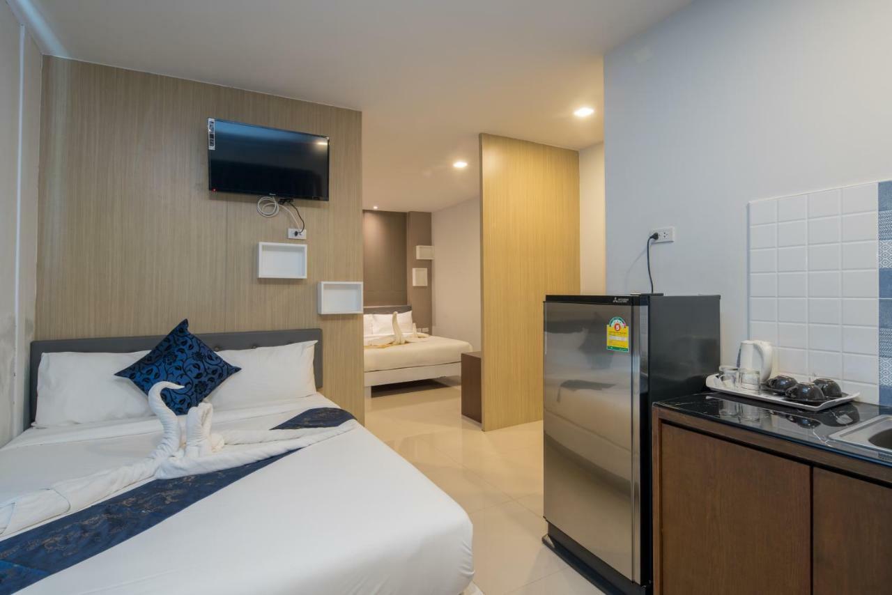 Baan Thai Beach Side Residence Patong Exteriör bild