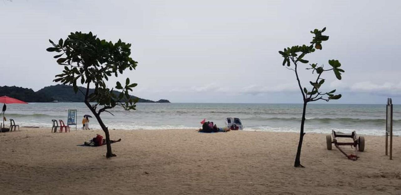 Baan Thai Beach Side Residence Patong Exteriör bild